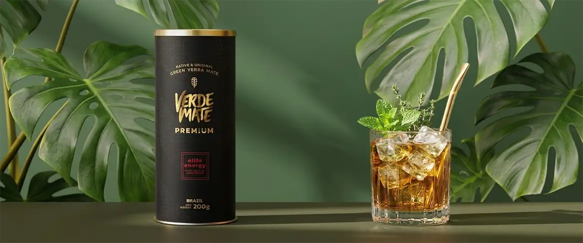 Forfriskende tereré med is og mynte i et glas, tilberedt på basis af Verde Mate Premium Elite Energy